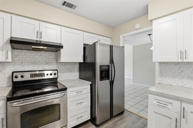 2326 NW 54TH BOULEVARD, Gainesville, FL 32653