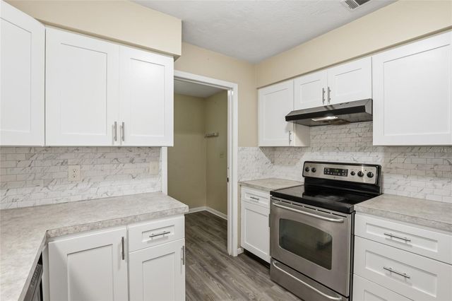 2326 NW 54TH BOULEVARD, Gainesville, FL 32653