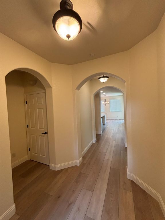 Image 29 of property listing at 2481 S Via Versilia Drive, Fresno, CA 93727