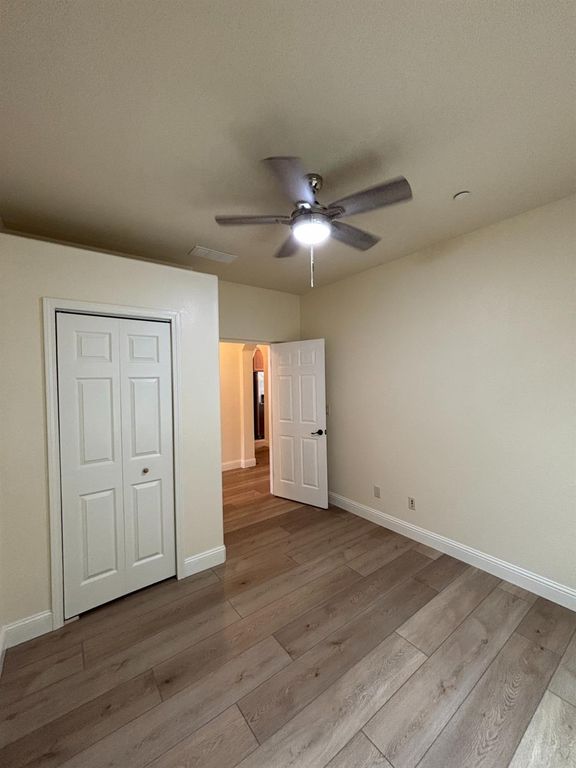 Image 32 of property listing at 2481 S Via Versilia Drive, Fresno, CA 93727