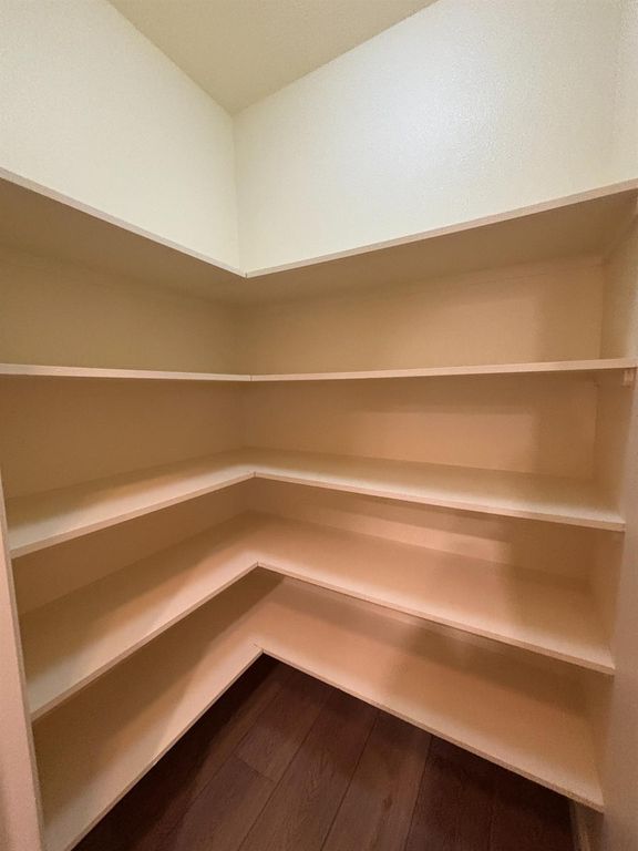 Image 34 of property listing at 2481 S Via Versilia Drive, Fresno, CA 93727