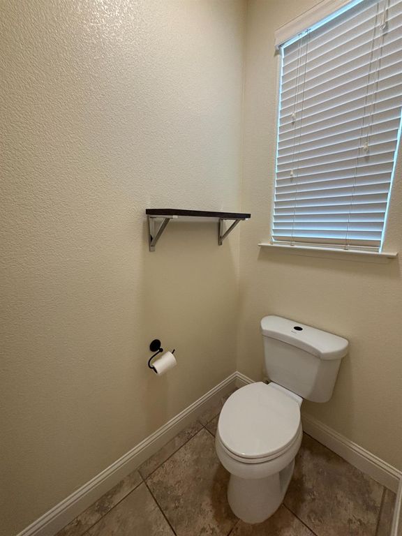 Image 42 of property listing at 2481 S Via Versilia Drive, Fresno, CA 93727
