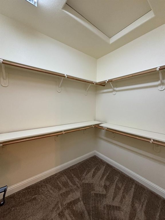 Image 44 of property listing at 2481 S Via Versilia Drive, Fresno, CA 93727