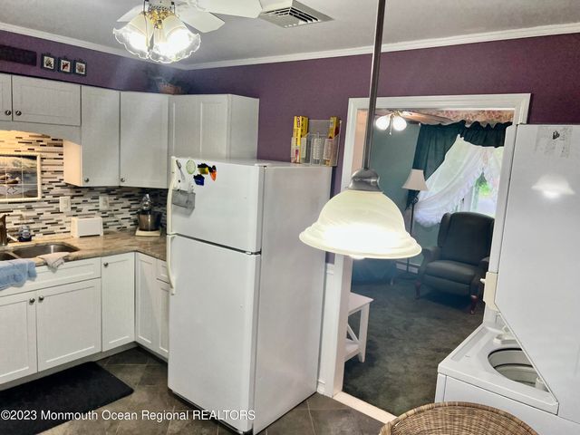 706 Riverside Drive, Bayville, NJ 08721