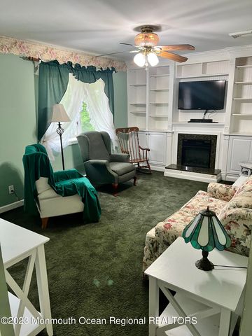 706 Riverside Drive, Bayville, NJ 08721