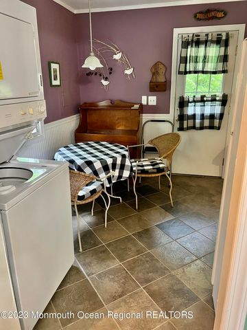706 Riverside Drive, Bayville, NJ 08721