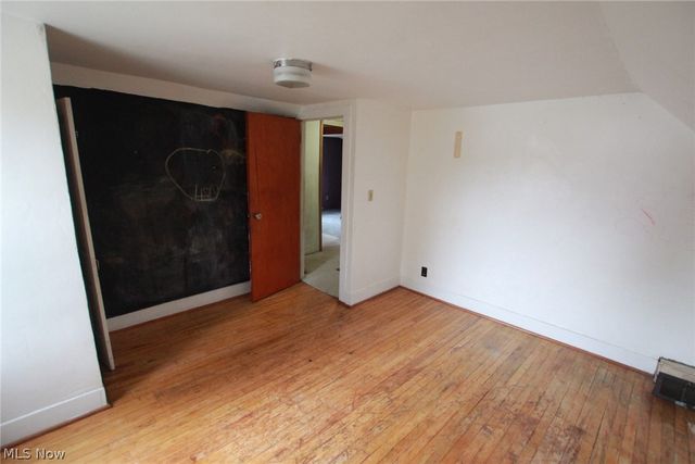 2432 Cadwallader Sonk Road, Cortland, OH 44410