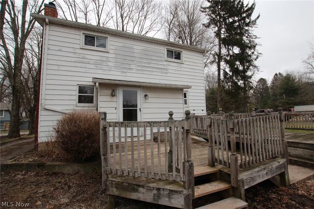 2432 Cadwallader Sonk Road, Cortland, OH 44410