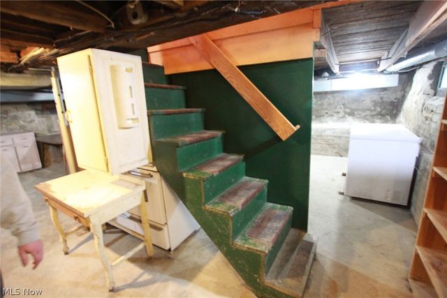 2432 Cadwallader Sonk Road, Cortland, OH 44410