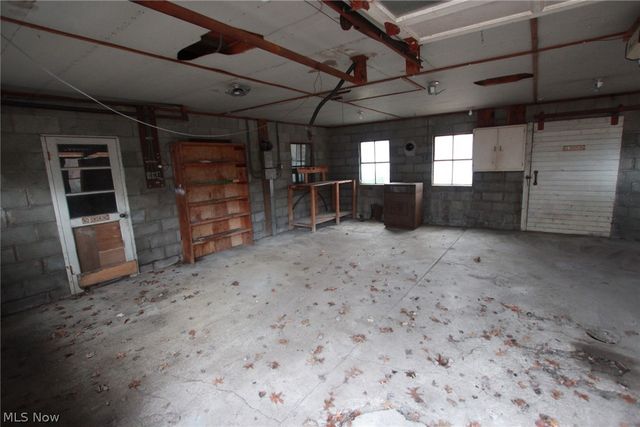 2432 Cadwallader Sonk Road, Cortland, OH 44410