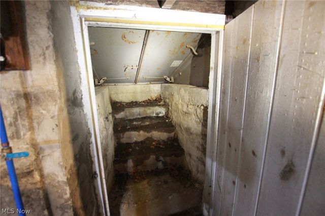 2432 Cadwallader Sonk Road, Cortland, OH 44410