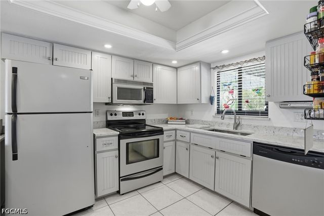 1205 SE 46th LN 201, Cape Coral, FL 33904