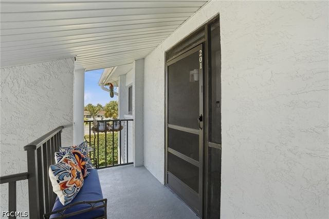 1205 SE 46th LN 201, Cape Coral, FL 33904