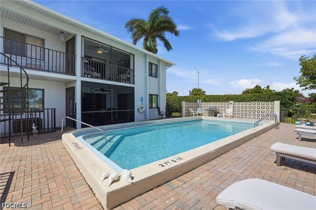 1205 SE 46th LN 201, Cape Coral, FL 33904