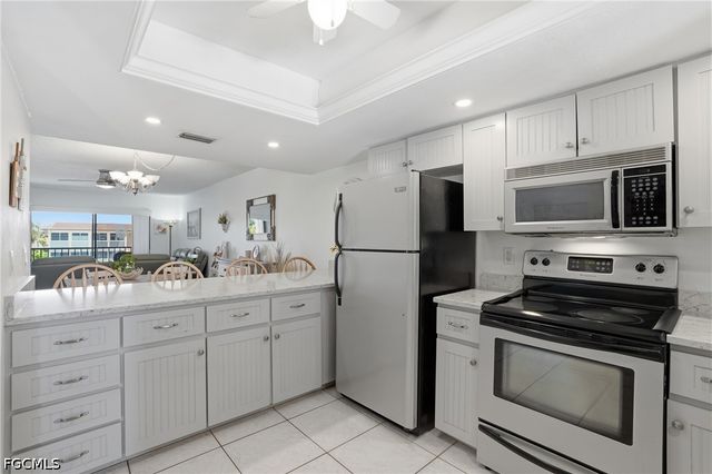 1205 SE 46th LN 201, Cape Coral, FL 33904