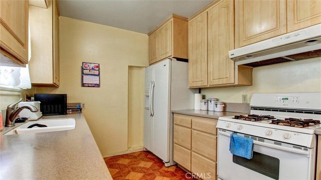 1556 W Virginia, San Bernardino, CA 92411