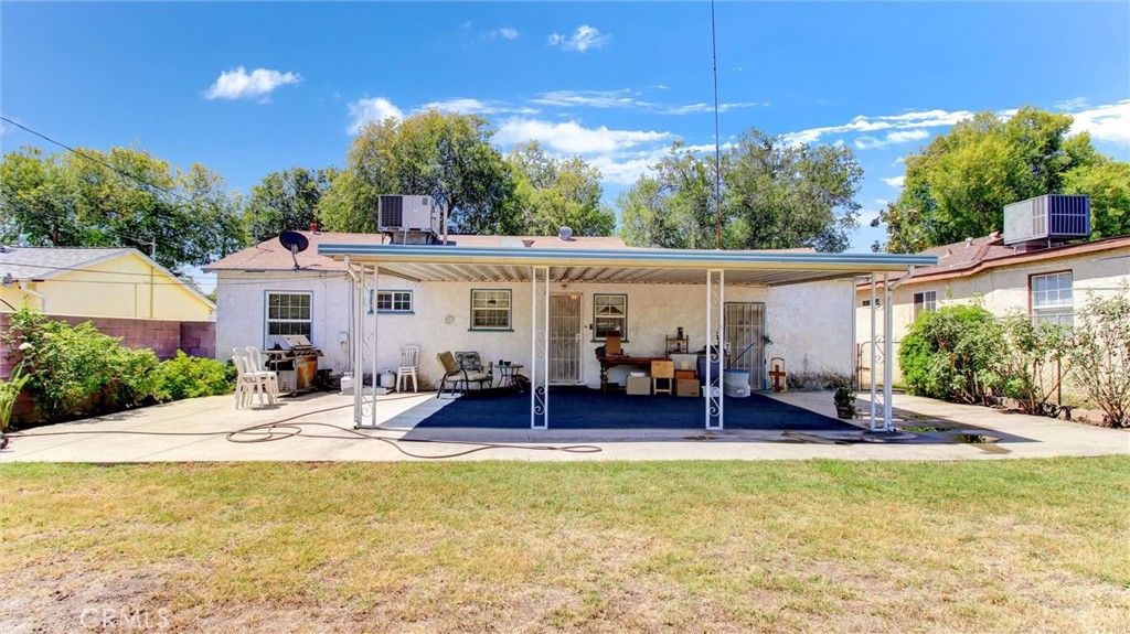 Image 15 of property listing at 1556 W Virginia, San Bernardino, CA 92411