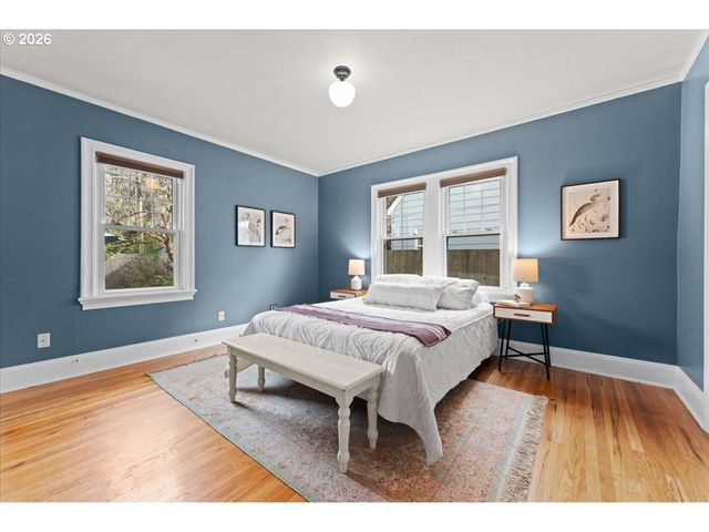 7204 N WASHBURNE Ave N, Portland, OR 97217