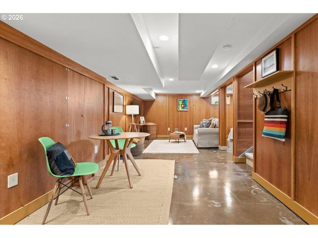 7204 N WASHBURNE Ave N, Portland, OR 97217