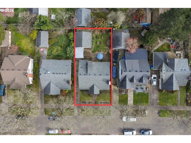 7204 N WASHBURNE Ave N, Portland, OR 97217