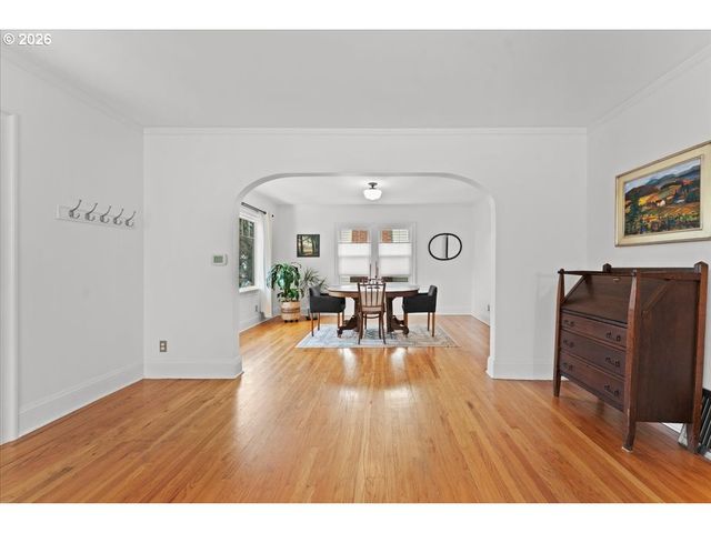 7204 N WASHBURNE Ave N, Portland, OR 97217