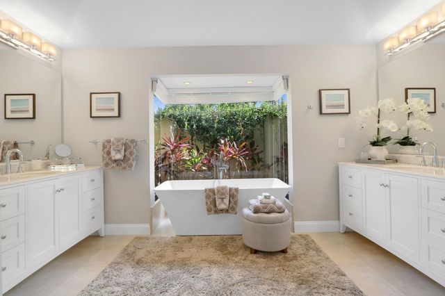 156 Thornton Drive, Palm Beach Gardens, FL 33418
