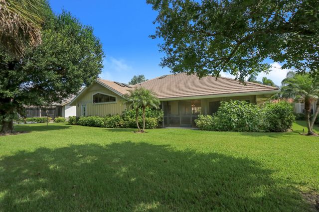 156 Thornton Drive, Palm Beach Gardens, FL 33418