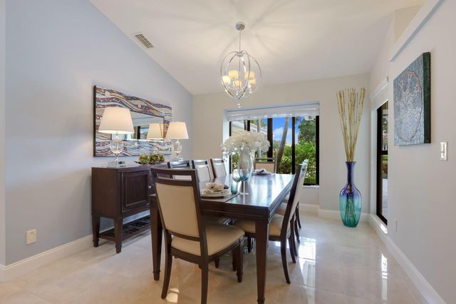 156 Thornton Drive, Palm Beach Gardens, FL 33418