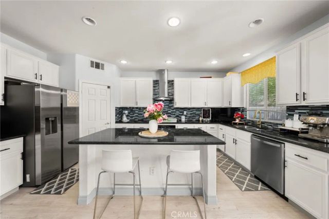 13607 Mayflower Street, Victorville, CA 92392