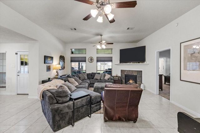 2910 Apache Street, League City, TX 77573