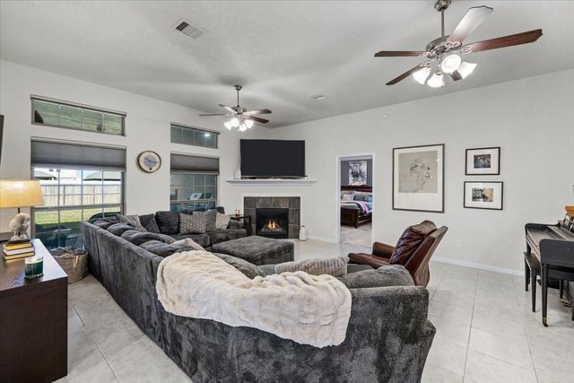 2910 Apache Street, League City, TX 77573