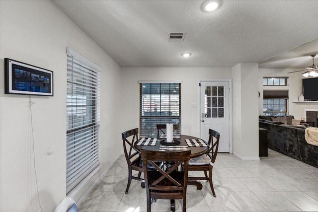 2910 Apache Street, League City, TX 77573