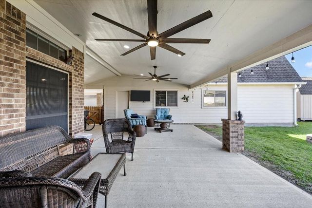 2910 Apache Street, League City, TX 77573