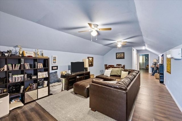 2910 Apache Street, League City, TX 77573