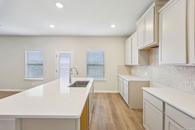 1305 Lydian Broom, San Antonio, TX 78245