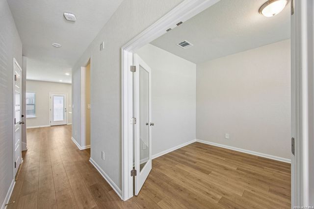 1305 Lydian Broom, San Antonio, TX 78245