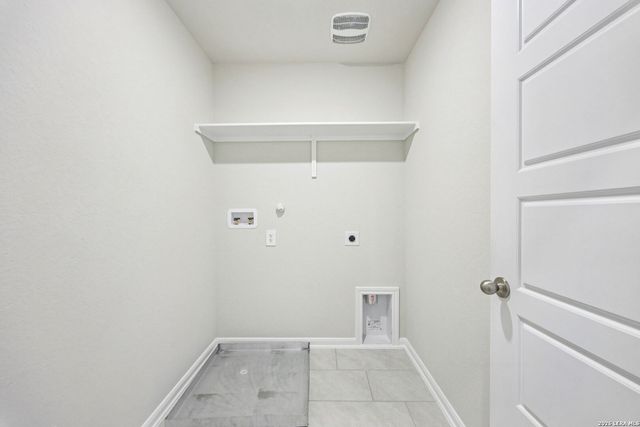 1305 Lydian Broom, San Antonio, TX 78245