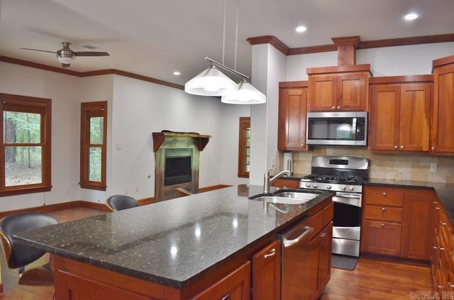 23 Pedrera Lane, Hot Springs Village, AR 71909