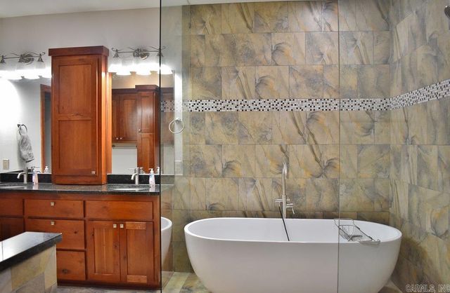 23 Pedrera Lane, Hot Springs Village, AR 71909