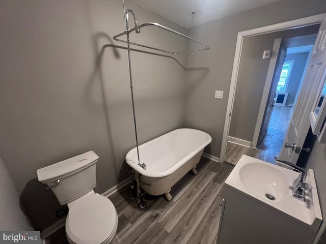 120 W GIRARD AVE, Philadelphia, PA 19123