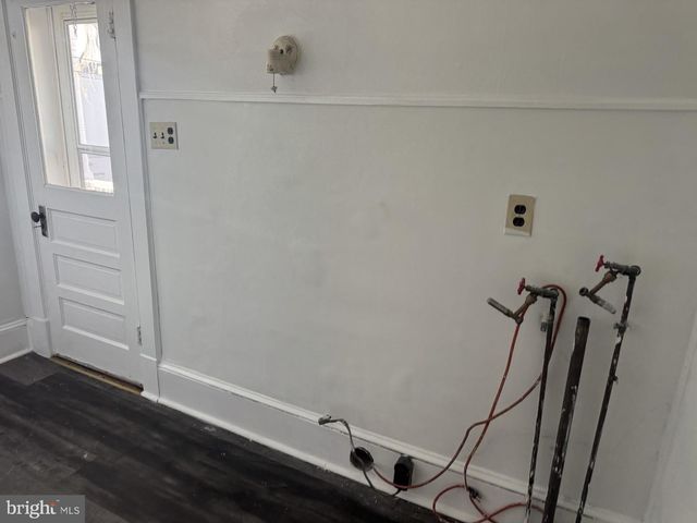 25 E OAK ST, Shenandoah, PA 17976