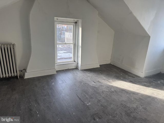 25 E OAK ST, Shenandoah, PA 17976