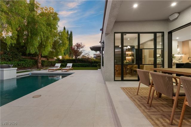 2740 Desert Troon Street, Las Vegas, NV 89135