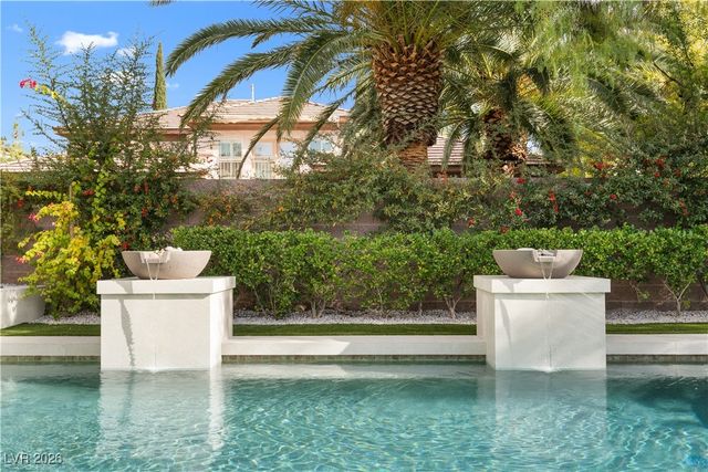 2740 Desert Troon Street, Las Vegas, NV 89135