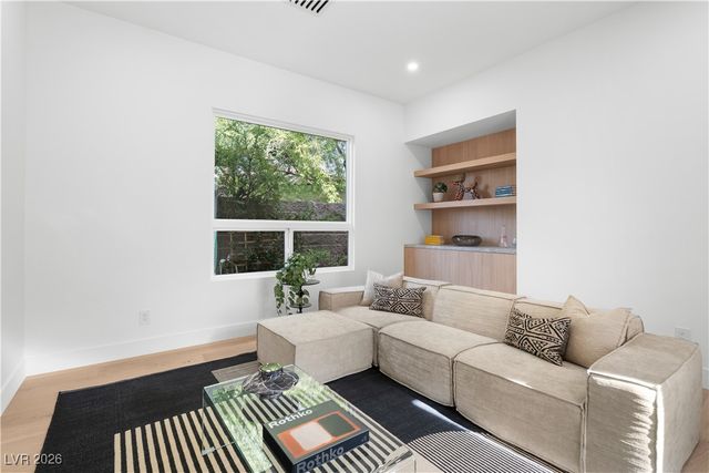 2740 Desert Troon Street, Las Vegas, NV 89135