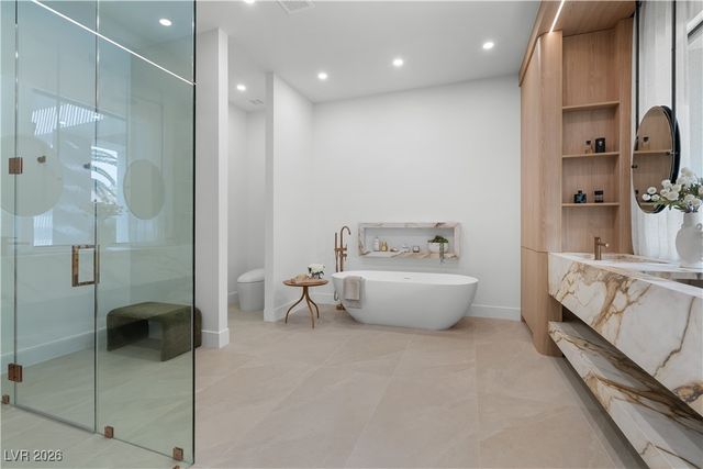 2740 Desert Troon Street, Las Vegas, NV 89135