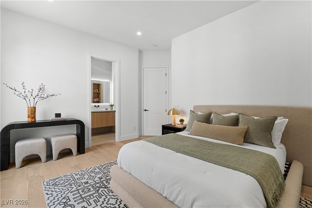 2740 Desert Troon Street, Las Vegas, NV 89135