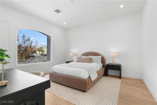 2740 Desert Troon Street, Las Vegas, NV 89135