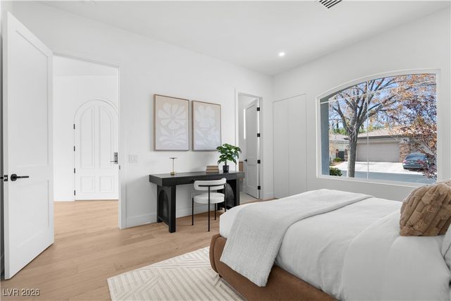 2740 Desert Troon Street, Las Vegas, NV 89135