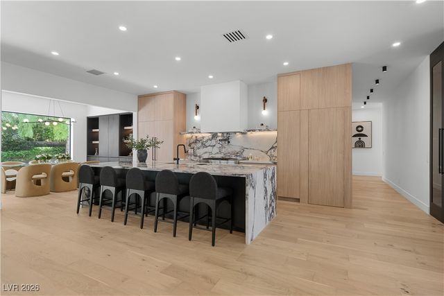 2740 Desert Troon Street, Las Vegas, NV 89135